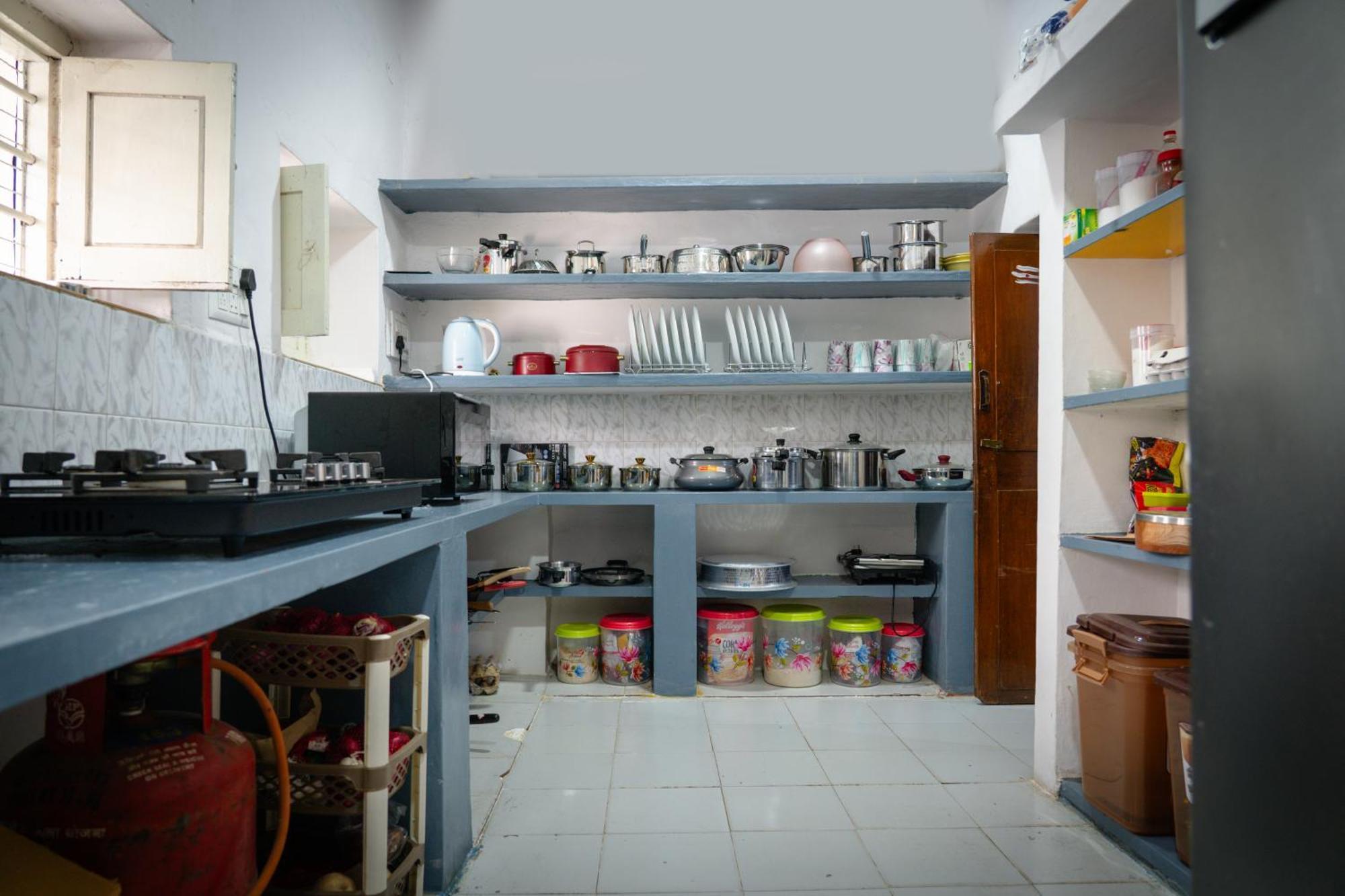 Leo Vishroam Hostel Мисор Екстериор снимка