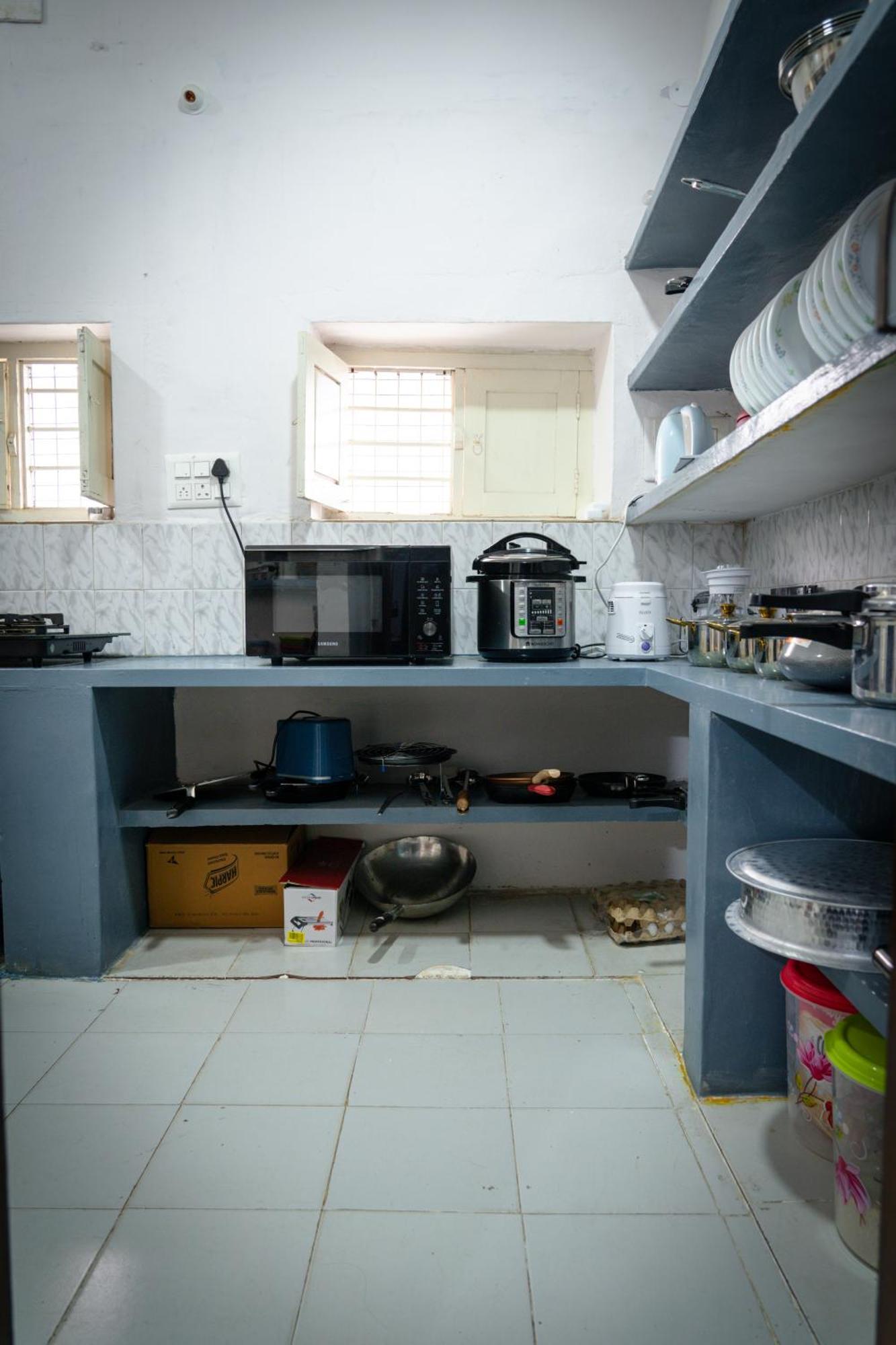 Leo Vishroam Hostel Мисор Екстериор снимка